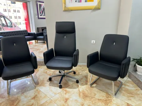 arrivage chaise PDG en cuir industriel