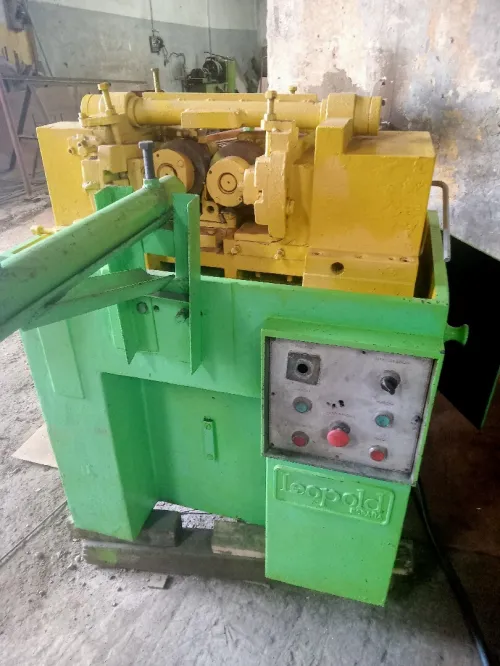 Machine pour tige filetée 