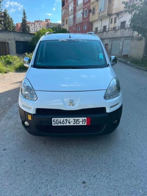 Peugeot Partner 2015 b9