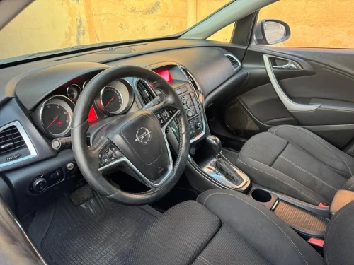 Opel Astra 2013 