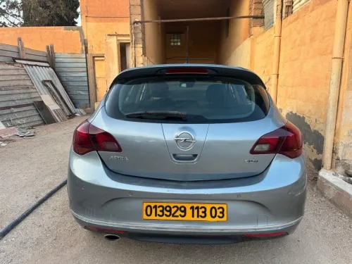 Opel Astra 2013 