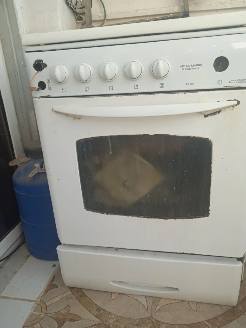 Vend une cuisinière bonne état 