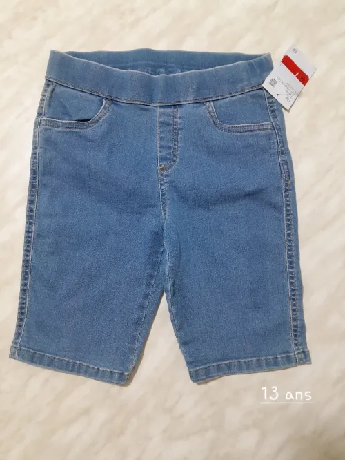 Short fille marque C&A