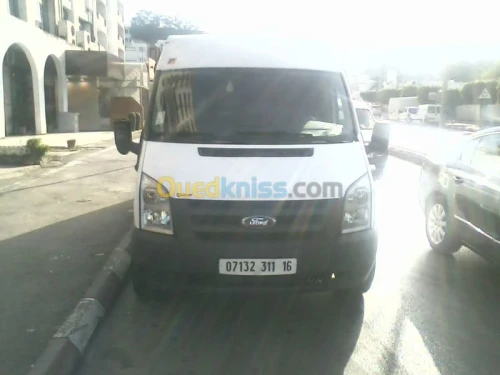 Location fourgon Ford Transit 