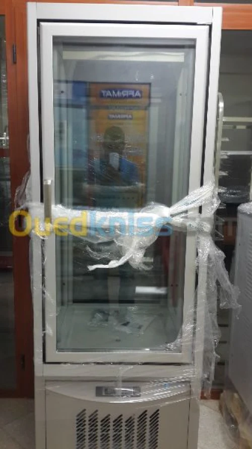 turbine à glace, vitrine à glaces