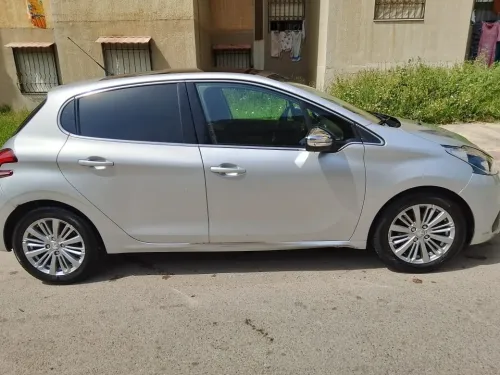 Peugeot 208 2019 