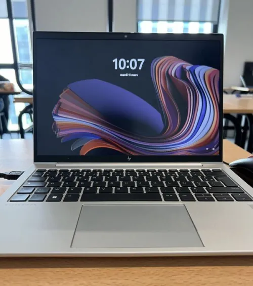 HP EliteBook 835 G10 Notebook - Ryzen 5 7540u/Radeon 740M 16gb RAM LPDDR5