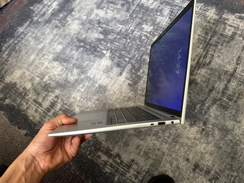 HP EliteBook 1040 G10  Intel i7 13eme G 32 Go RAM