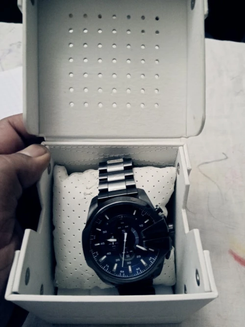 Montre diesel homme original Venu de France