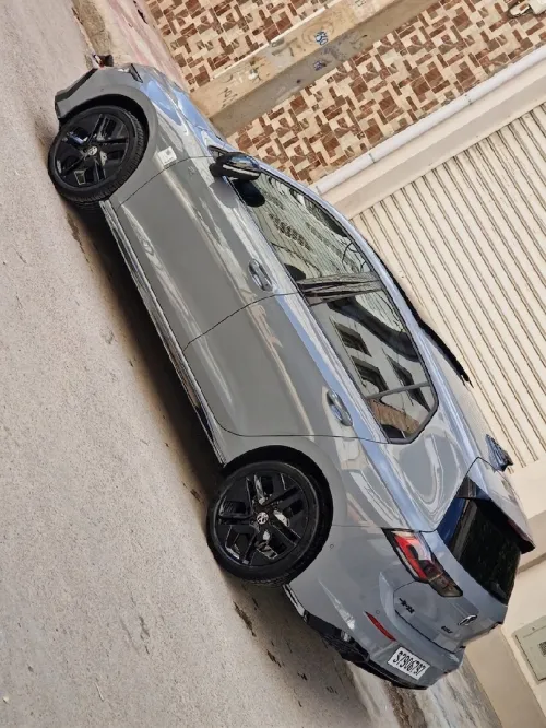 Volkswagen Golf 8 2025 R Black Edition 