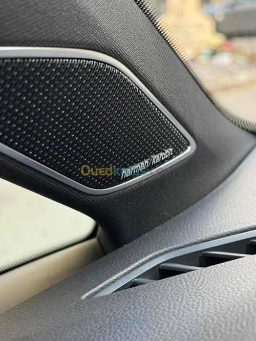 Volkswagen Golf 8 2025 R-Line