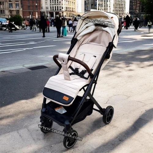Poussette Compacte avec couvre jambe | kidilo