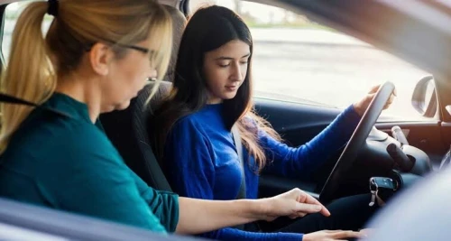 Monitrice auto école