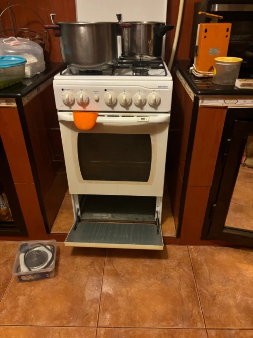 Cuisinière four à micro-ondes four électrique