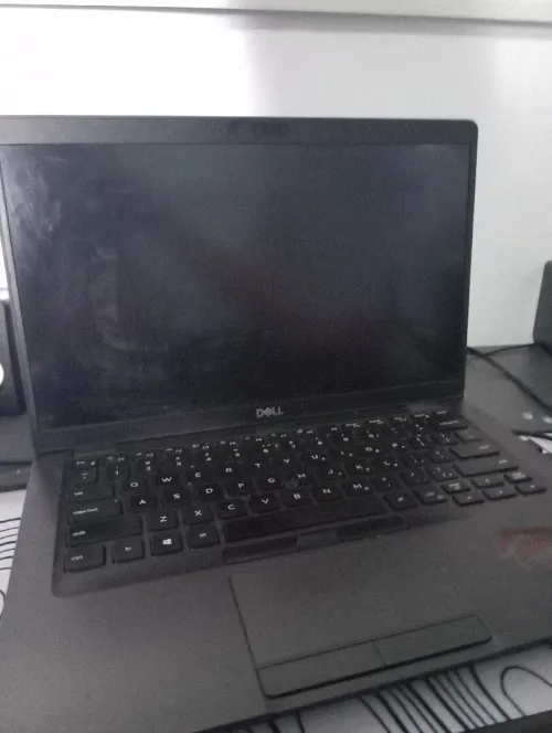 بيع حاسوب من نوع DELL LATITUDE