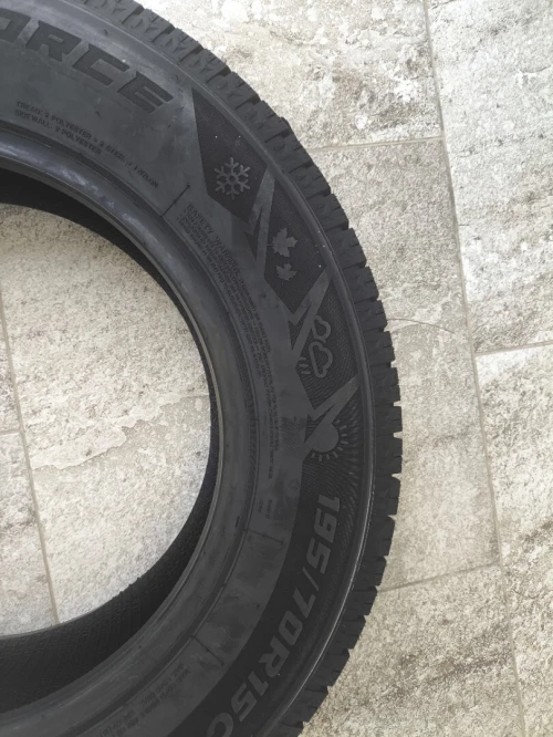 Pneu 195/70R15C windforce 4 saison