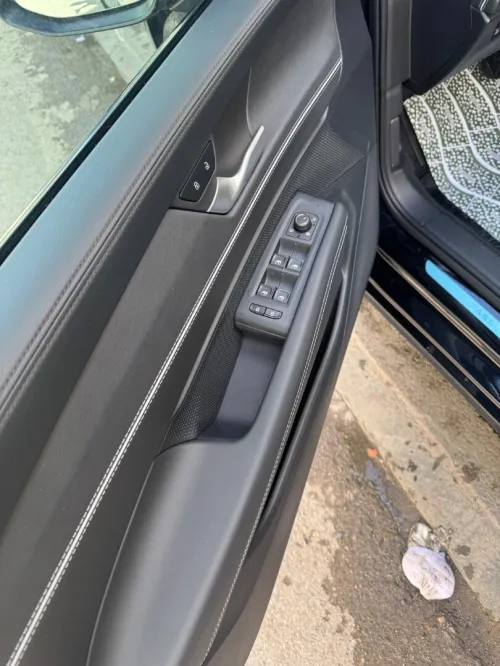 Volkswagen Passat 2025 Pro