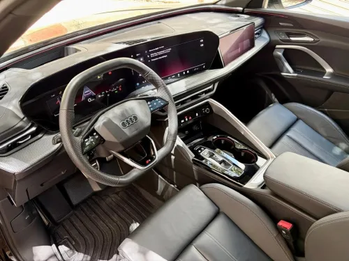 Audi Q5 2025 S-Line full