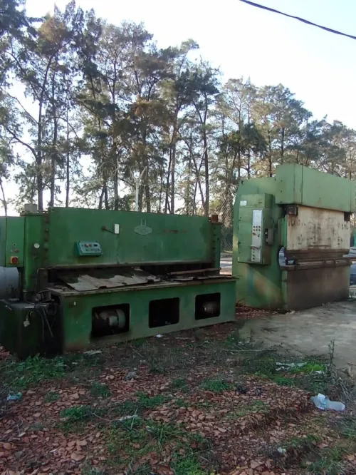 machine de découpe et de pliage