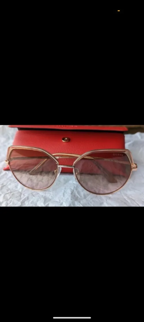 Guess neuves 