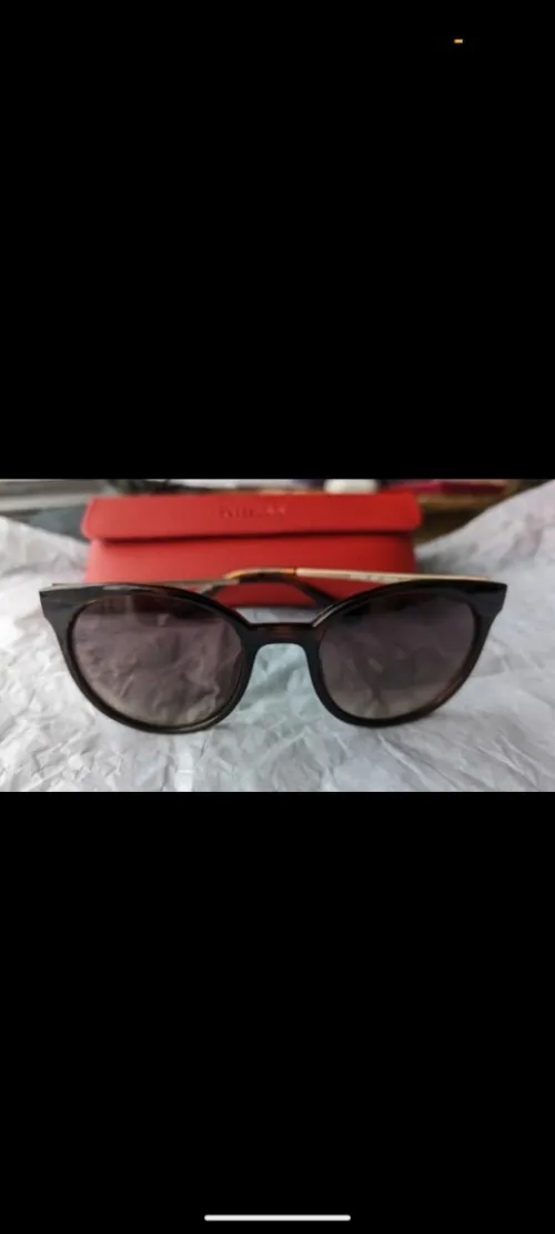 Guess neuves 