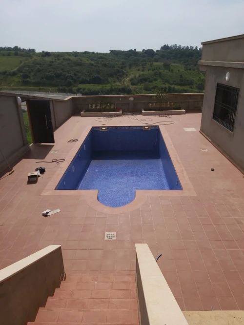 EQUIPEMENT DE PISCINE /SPA/ COMPETITION/ ET REALISATION /SERVICE
