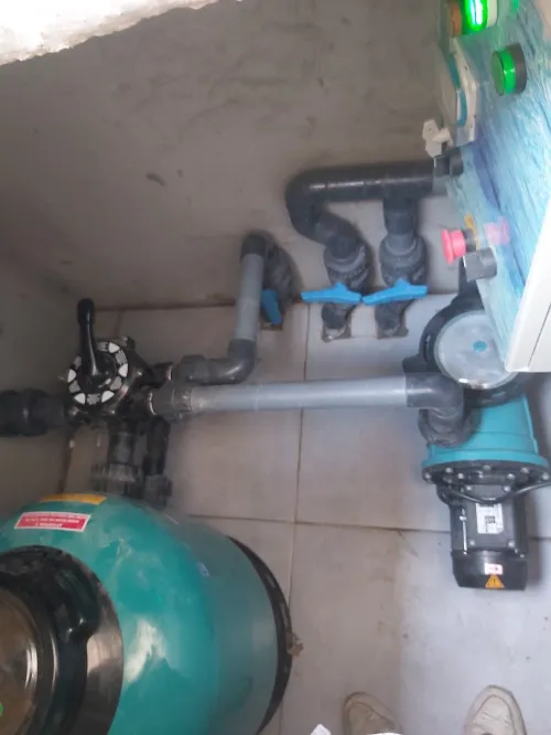 EQUIPEMENT DE PISCINE /SPA/ COMPETITION/ ET REALISATION /SERVICE