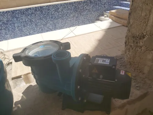 EQUIPEMENT DE PISCINE /SPA/ COMPETITION/ ET REALISATION /SERVICE