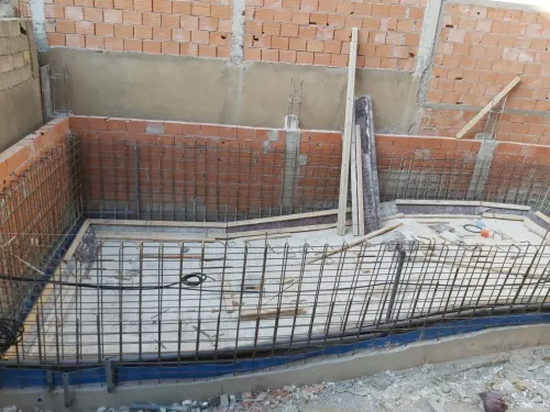 EQUIPEMENT DE PISCINE /SPA/ COMPETITION/ ET REALISATION /SERVICE