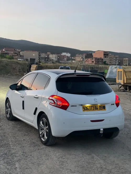 Peugeot 208 2014 Allure