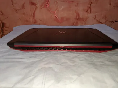 PREDATOR HELIOS 300