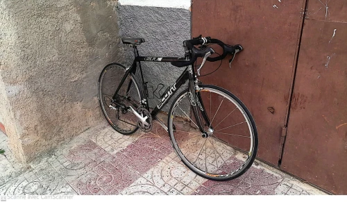 velo   marque  scott cr1 pro en carbone    scelle ism 