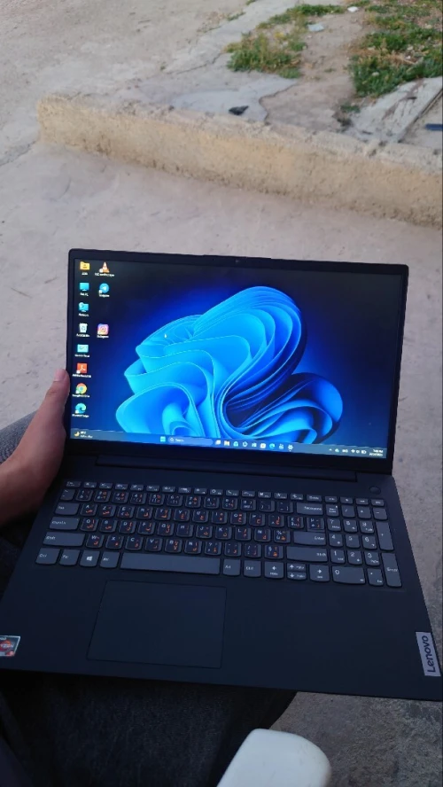 LENOVO V15 G2