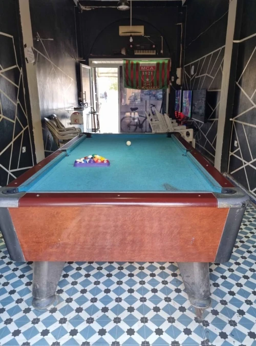 Billiard 80 , bonne état 