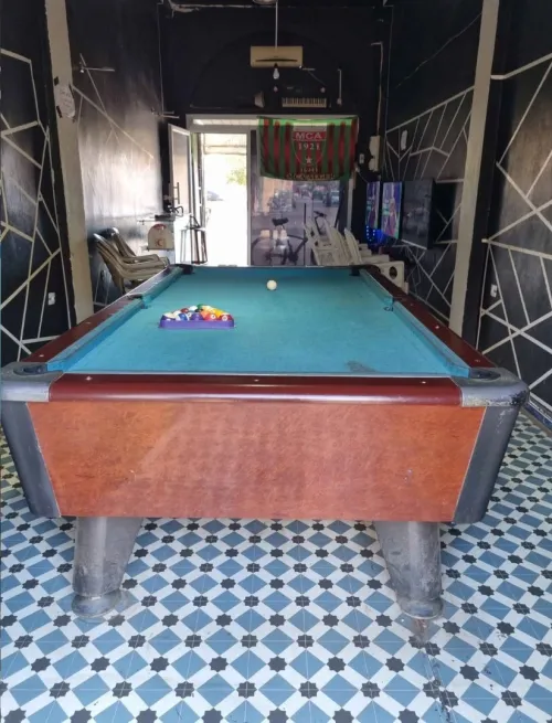 Billiard 80 , bonne état 
