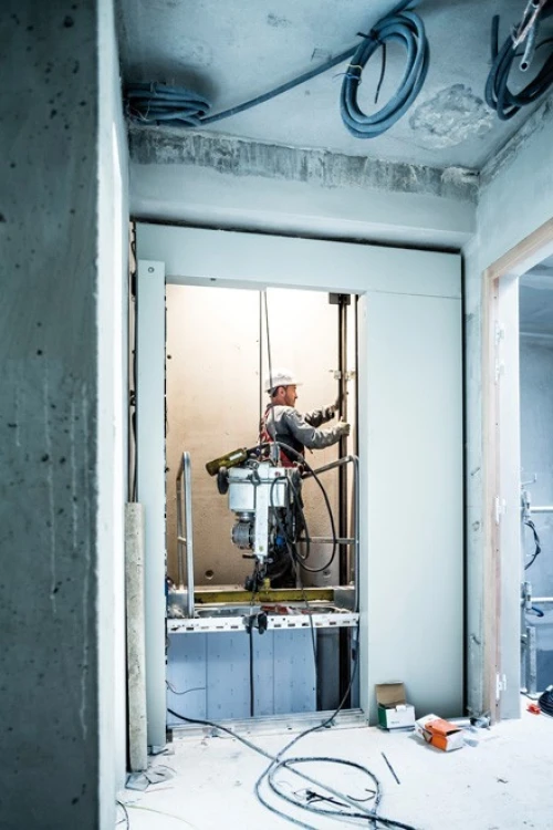 Maintenance Ascenseur et Machine Similaire