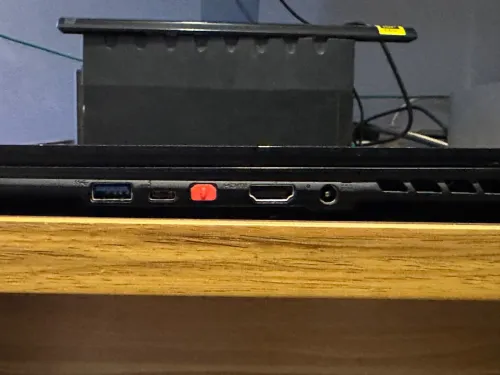 Laptop gaming gigabyte aero 17 I7 10H RTX 2080 8Gb DDR4 32Gb SSD 512Gb
