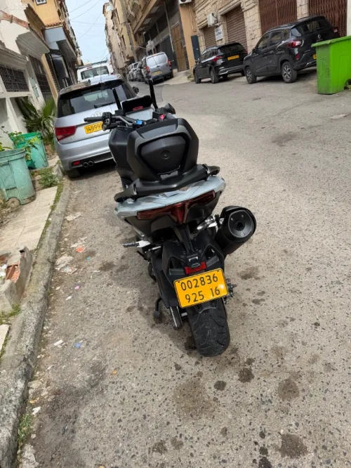 Yamaha Tmax 563 tech max 2025