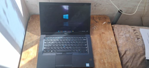 Dell Latitude 7490 Intel(R) Core(TM) i7 8650U CPU @ 1.90 GHz 2.11GHz
