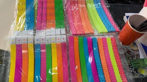 Bracelets personnalisés control accée Piscine, Hôtel, Plage, Vinyle, Tyvek, Événementiel