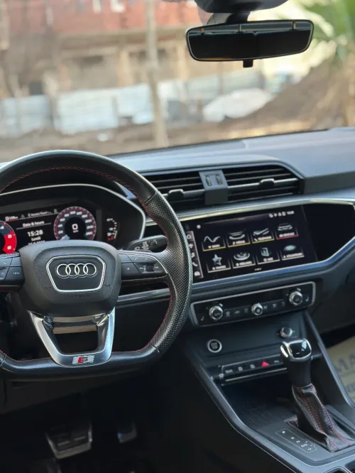 Audi Q3 2023 S line