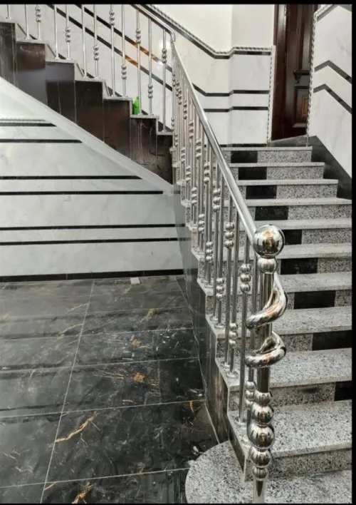 Travaux en inox et verre