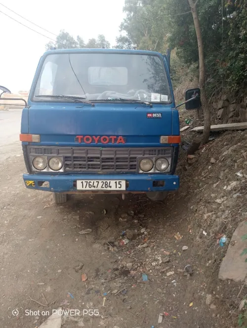 Toyota B25 à beine 1984