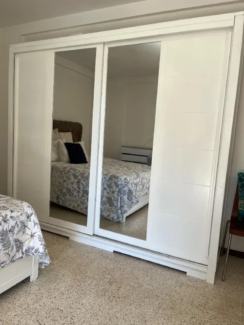 Meuble Chambre à coucher bois hêtre 