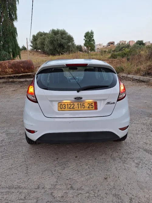 Ford Fiesta 2015 Trend