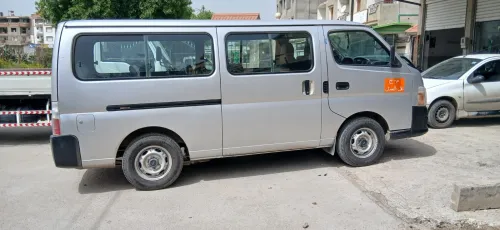 Nissan Urvan 2012
