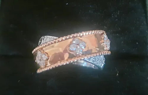 Bague Or 18k 750 Blanc et Rose et Diamants. Modèle Van Cleef & Arples