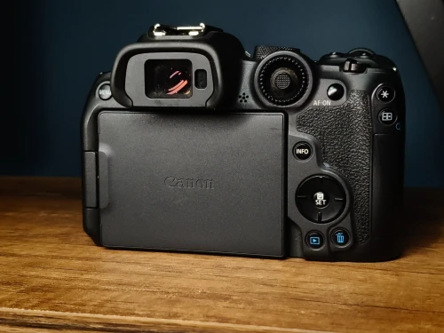 CANON R7 17K + EF-RF ADAPTER