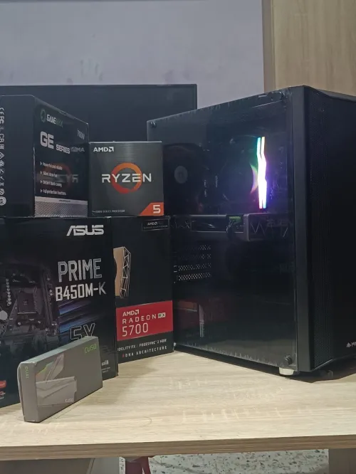 RYZEN zen 5 5600 + RX 5700 08gb + 16gb RAM 3200 + 256 nvme