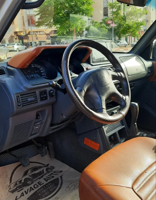 Mitsubishi Pajero Court 2000 Pajero Court